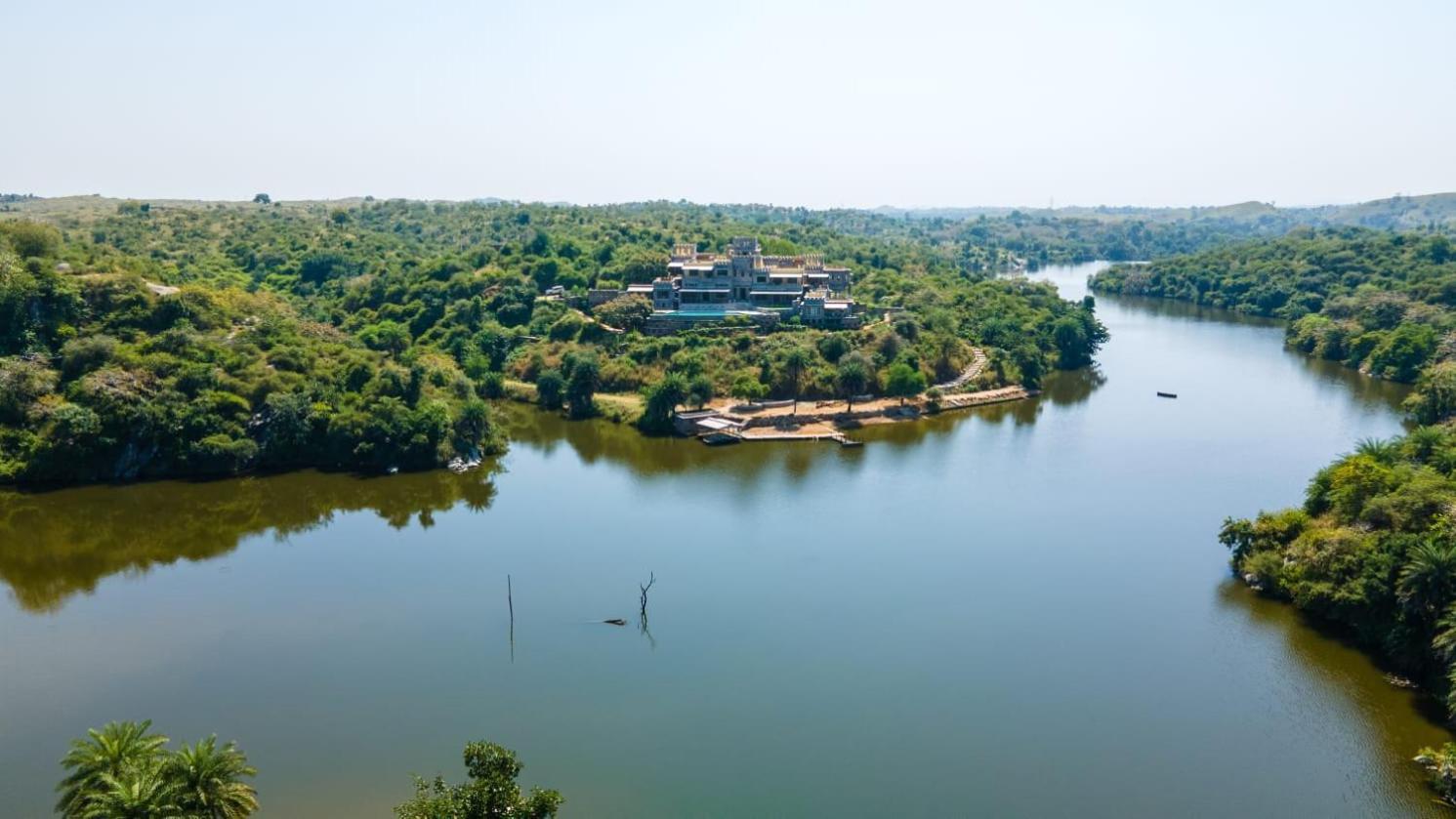 Chunda Shikar Oudi Hotel Udaipur Exterior photo